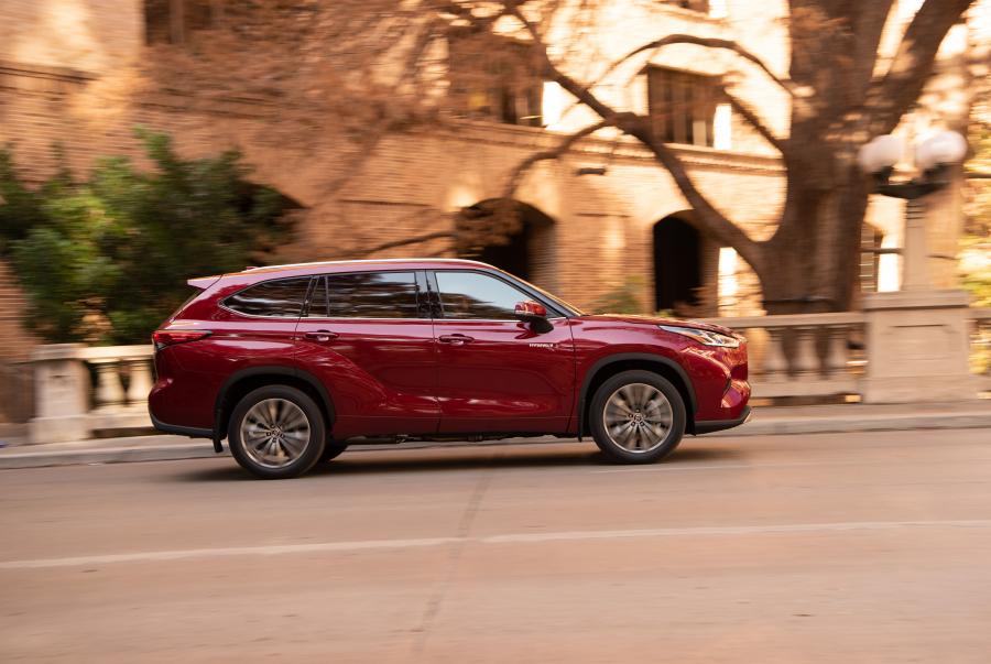  Toyota Highlander Hybrid Platinum AWD 2019 года  (фото 34 из 67)